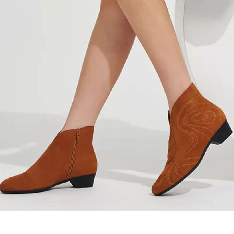 梵芮诗2024年秋冬新款优雅刺绣舒适时尚手工时装粗跟短靴-K004