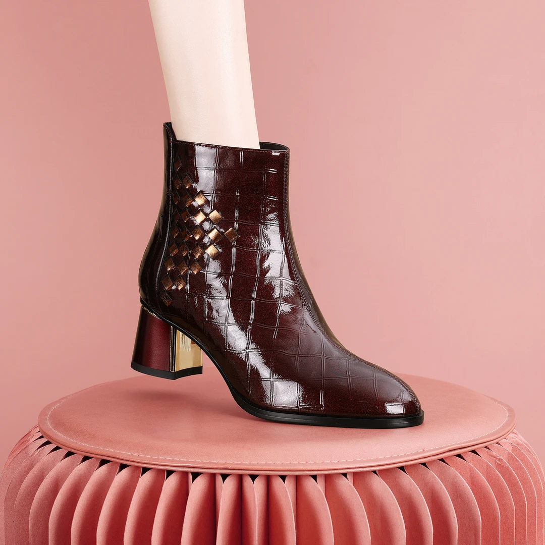 梵芮诗2024年冬季洋气原创设计气质加绒保暖粗跟时装短靴-J1169