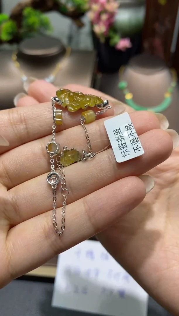 【闪购商品】翡翠颈饰18K金镶嵌净货22945