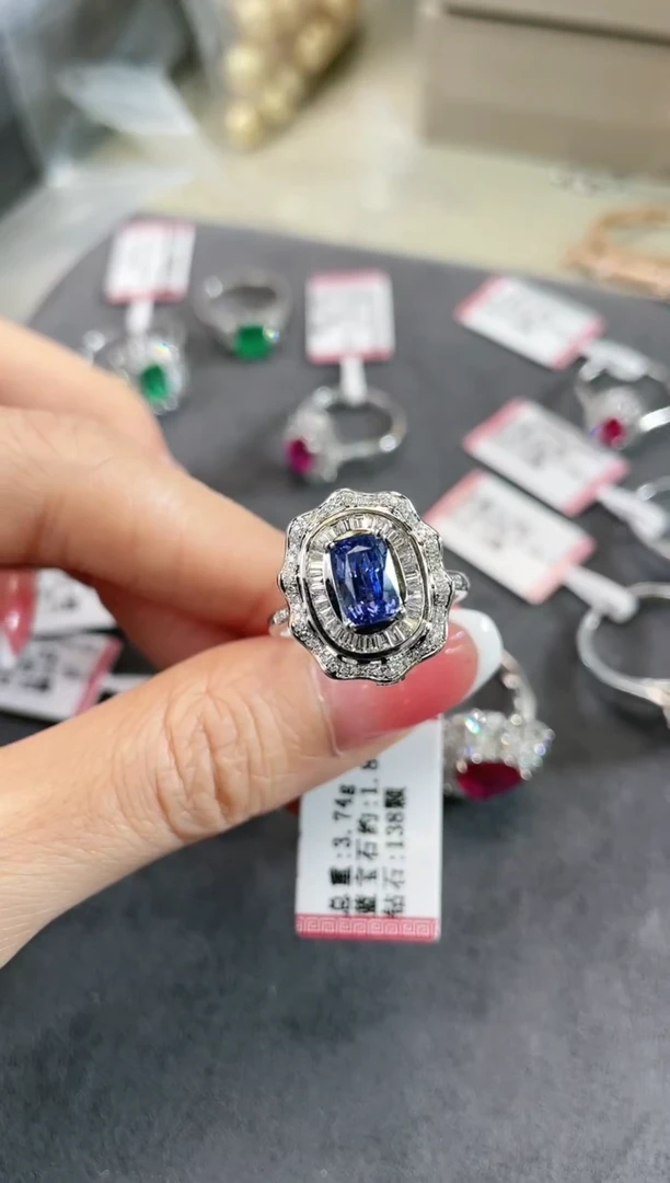 【闪购商品】蓝宝石戒指18K金镶嵌·.·