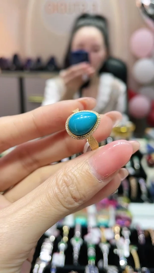 18K金镶嵌绿松石戒指