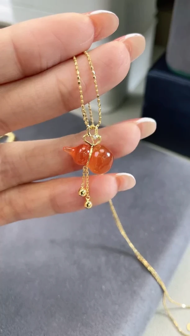 18K金镶嵌南红吊坠（不含链）