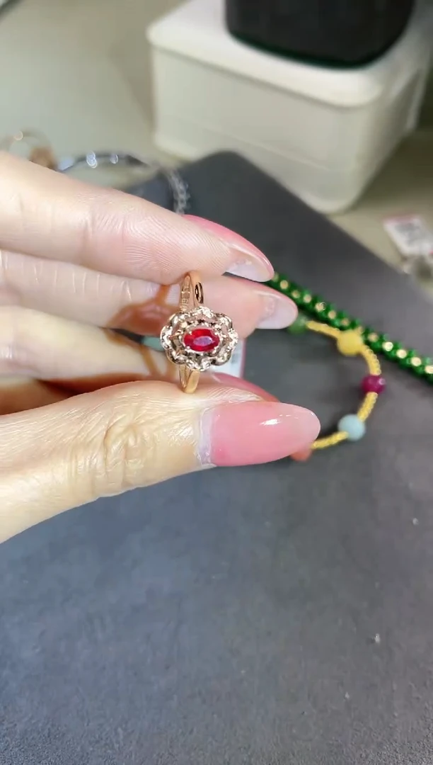【闪购商品】红宝石戒指18K金镶嵌1