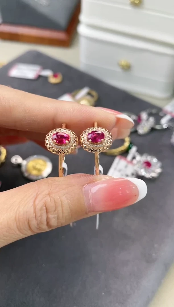 18K金镶嵌天然红宝石戒指（ 多样性发其1）