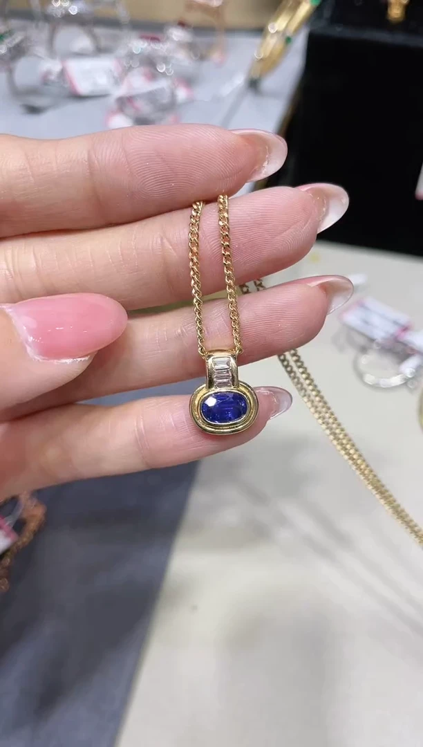 18K金镶嵌天然蓝宝石项链古巴链