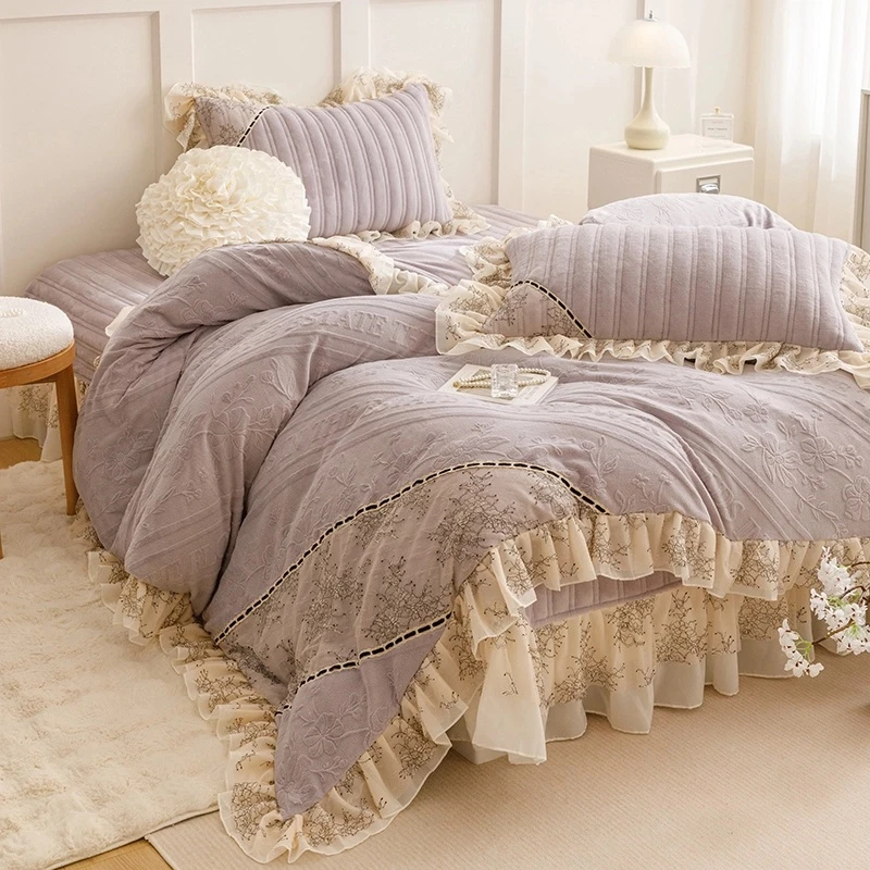 雕花牛奶绒香风床盖四件套少女心蕾丝荷叶边加绒被罩加厚绗缝韩版