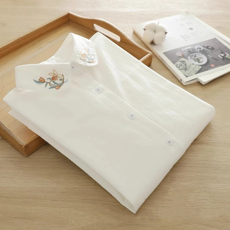 文艺小清新卡通刺绣兔子花朵宽松纯棉磨毛正肩白衬衫女长袖打底衫