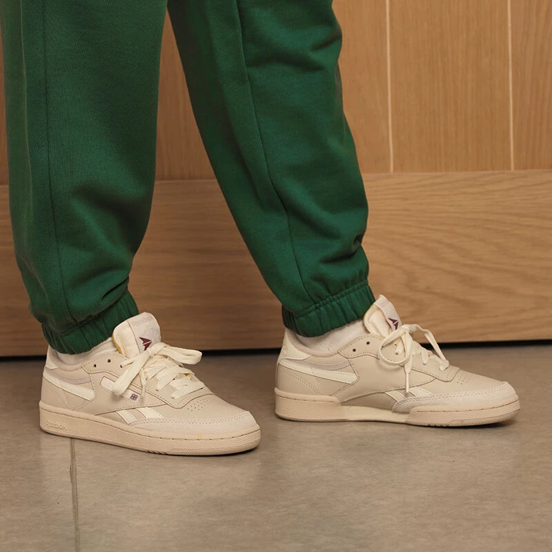 Reebok锐步24女款CLUB C REVENGE复古运动休闲脏脏板鞋 100033095