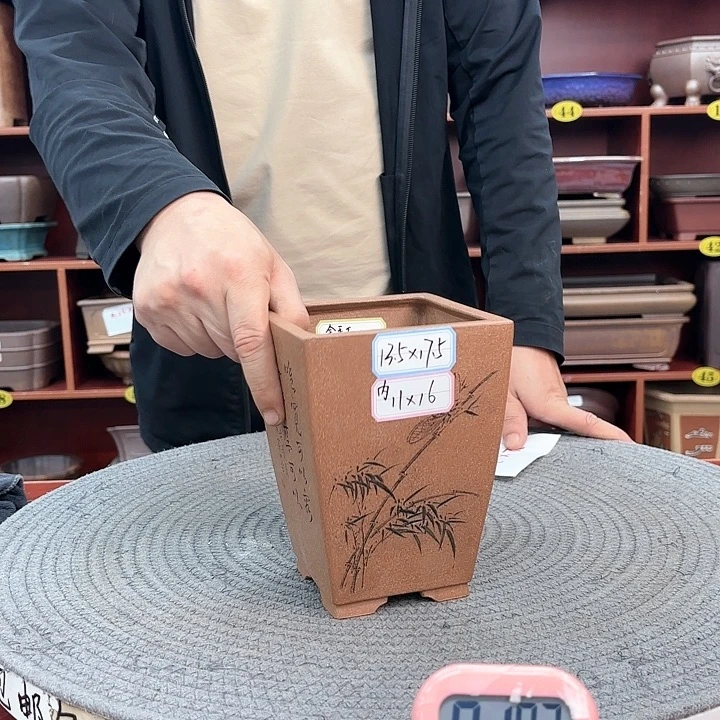 紫砂花盆紫砂壶等文物古迹的