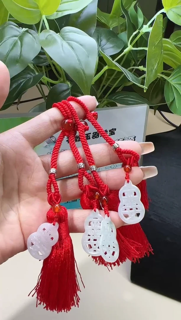 【闪购商品】翡翠挂件未镶嵌 YM1034包挂多样性发一