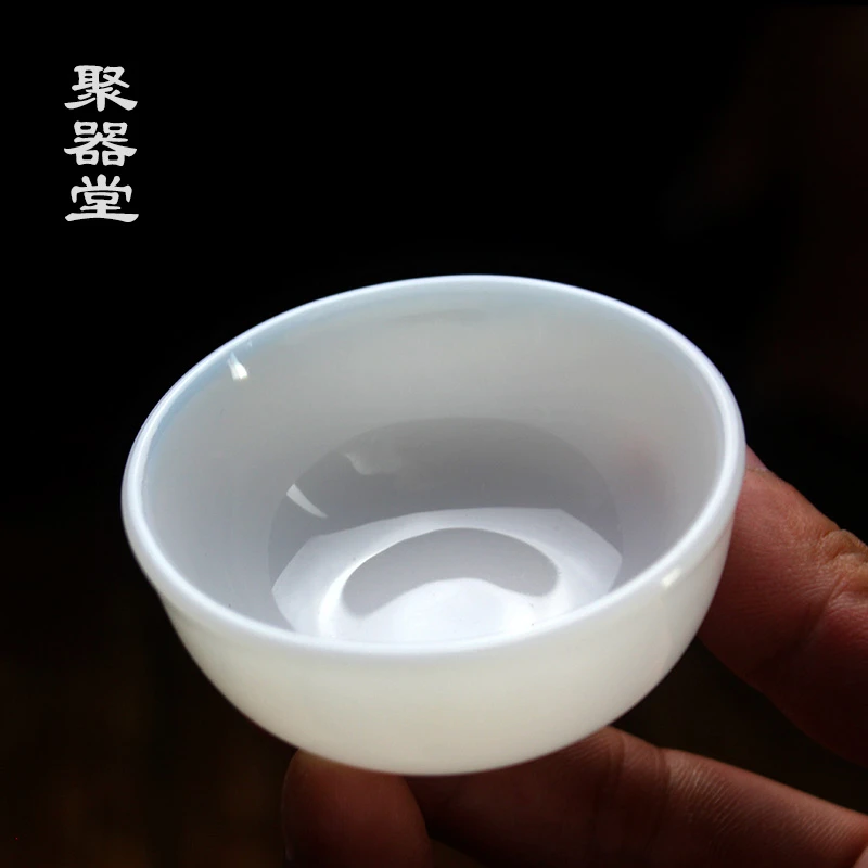 德化羊脂白玉瓷品茶杯手工陶瓷品茗杯白瓷功夫茶具普洱杯主人杯垫