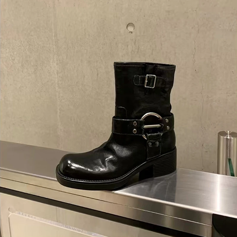 欧洲站朋克甜心~金属扣圆头复古机车粗跟西部真皮短靴女秋冬米苏