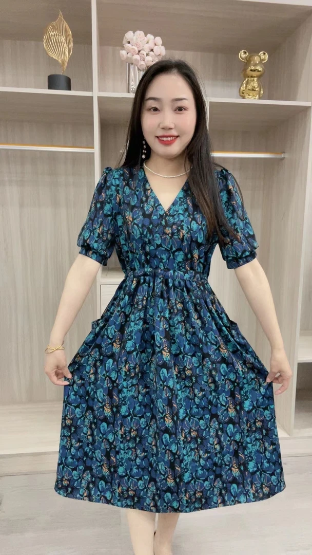 2024新款连衣裙女气质显瘦中长款时尚收腰碎花裙子J2402