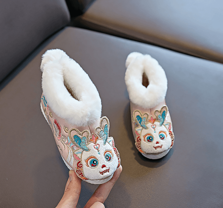 2024冬款棉鞋短靴女童汉服鞋子加绒加厚小龙女拜年鞋中国风古风