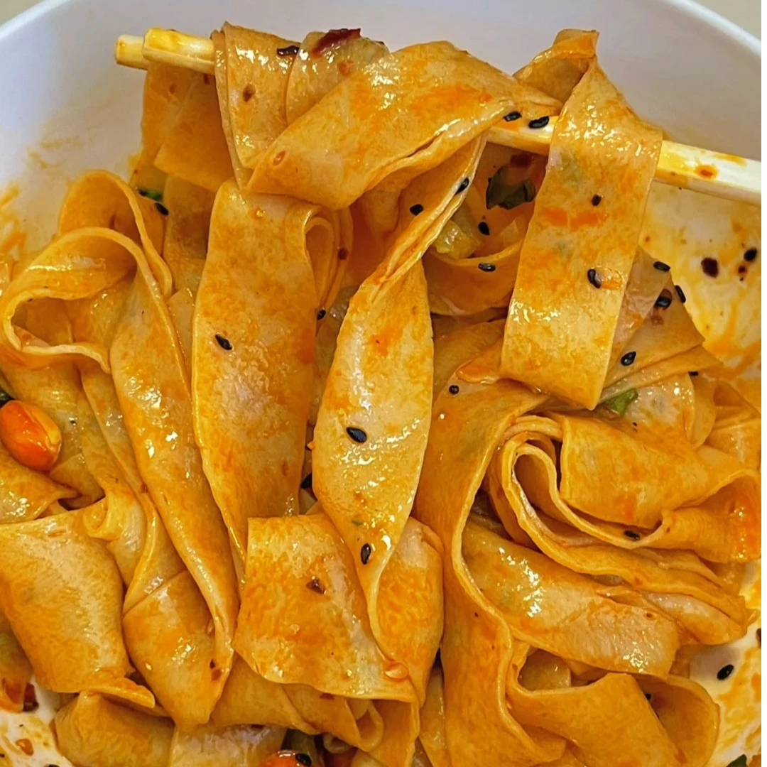 买一箱发一箱】正宗红油面皮麻酱面皮宽面皮速食免煮凉皮方便泡面