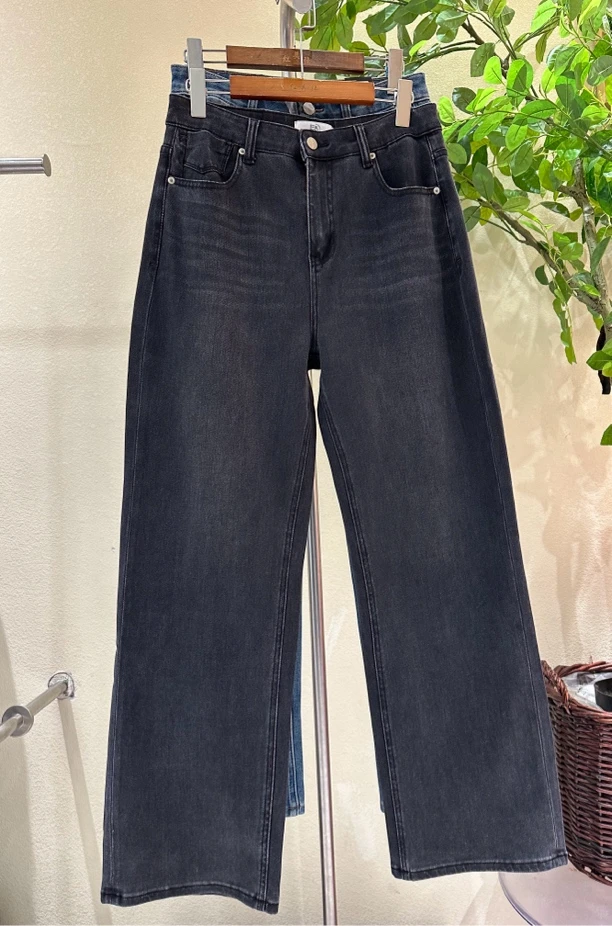 四季款高腰时尚百搭牛仔直筒裤