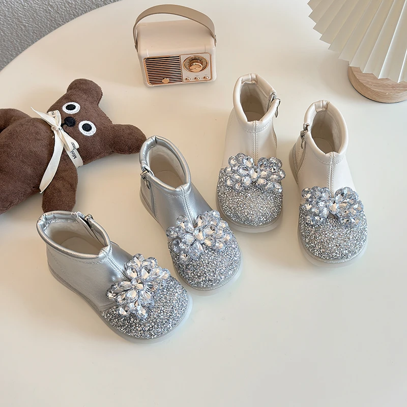 女童时尚水钻马丁靴2024秋冬新款软底加绒保暖公主鞋中小童走秀靴