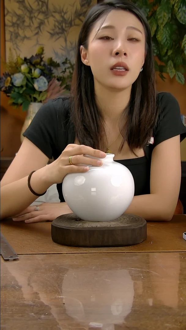 【闪购商品】景德镇陶瓷小白瓶