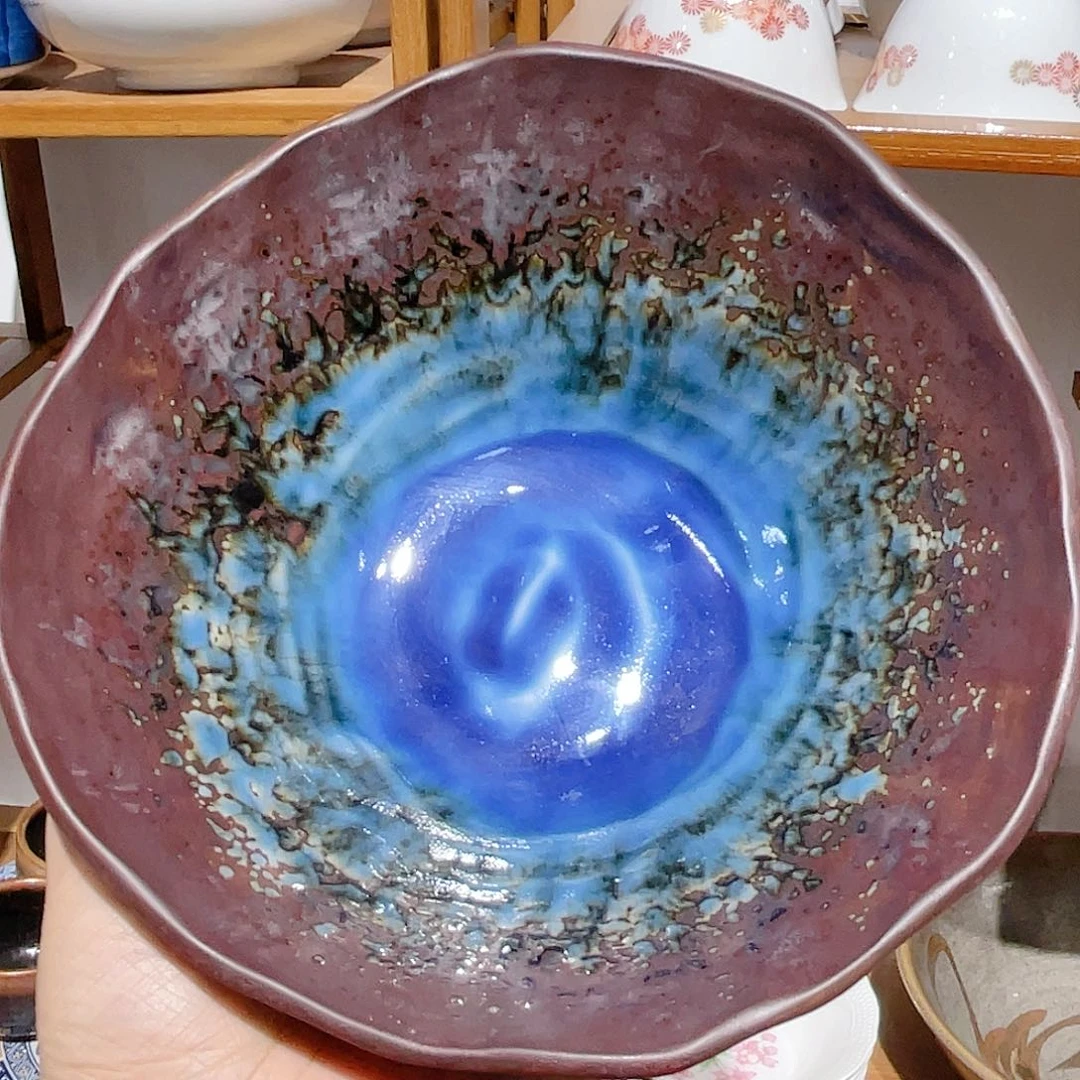 全新有田烧暗刻底款手捏胎内外满撒釉大深钵一只