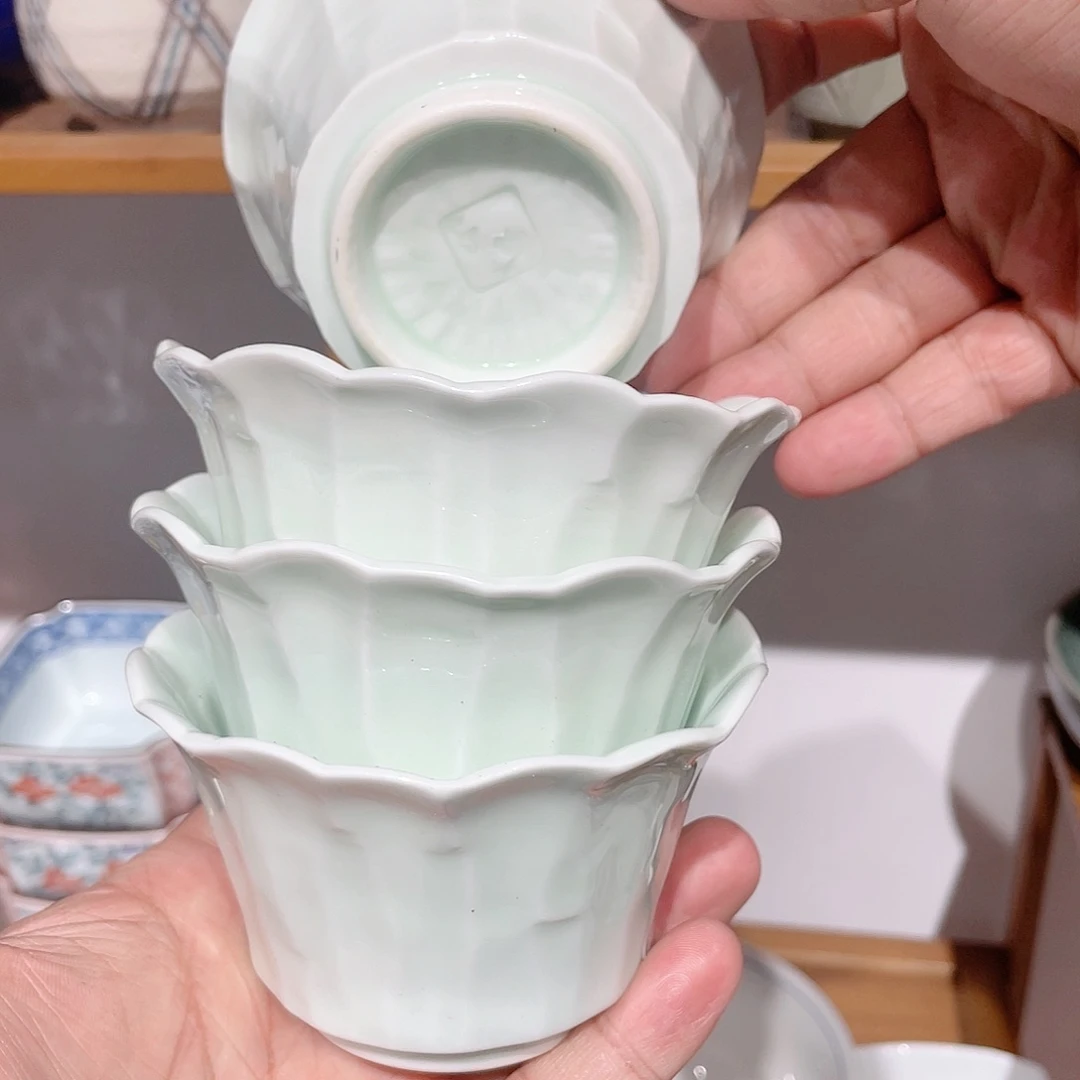 全新暗刻武山底款青瓷内外满浮雕葵口深钵四只