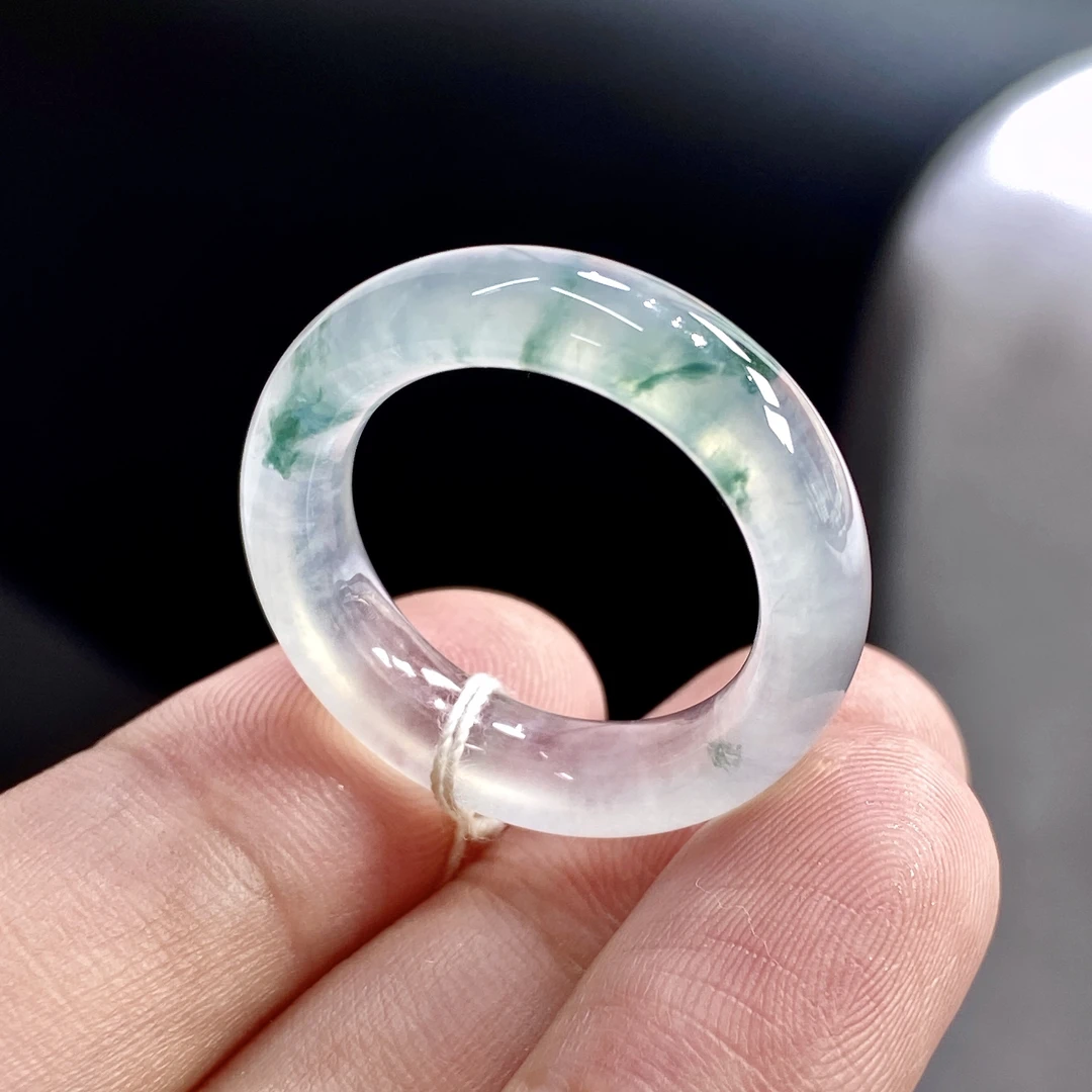 18号 天然缅甸A货 老坑高冰飘花飘绿通透翡翠玉戒指 内径18.5mm