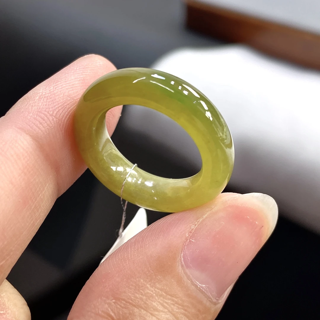 9号 天然缅甸A货 老坑冰胶满黄翡飘绿翡翠玉戒指 内径15.3mm精美