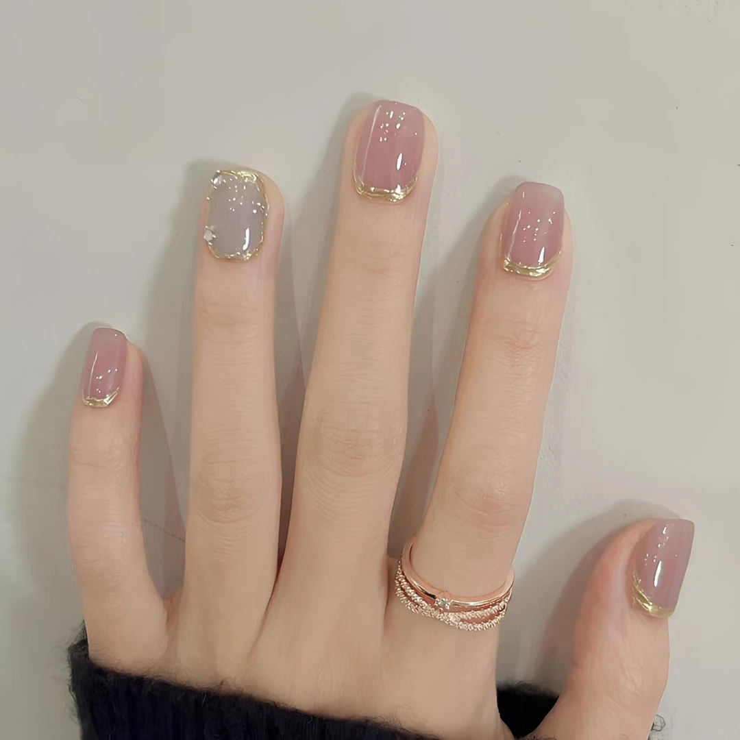 夏日温柔百搭香芋紫反法式穿戴甲2025短款气质显白美甲成品新款