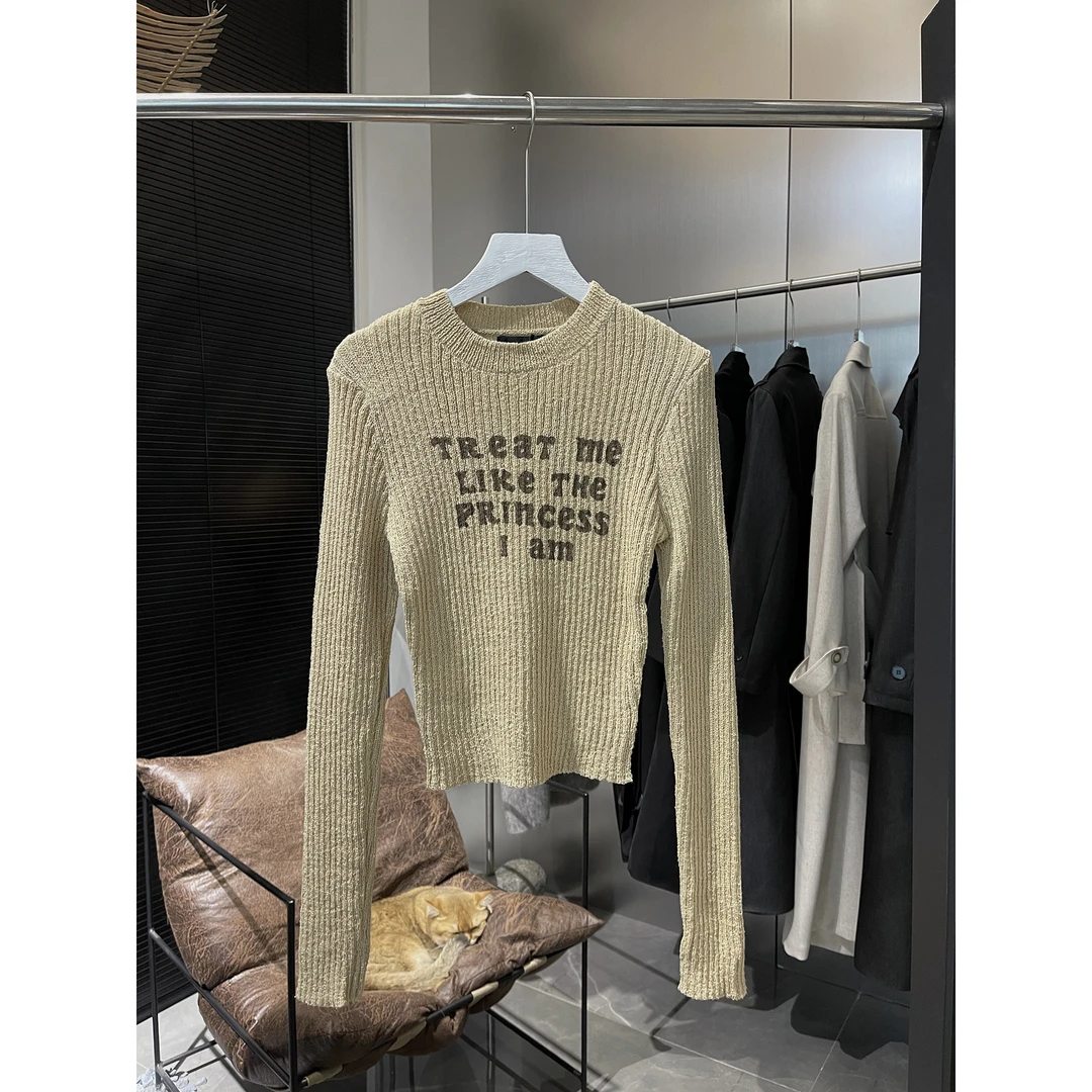 字母印花 浅卡其色大弹力针织打底衫A5301（清）