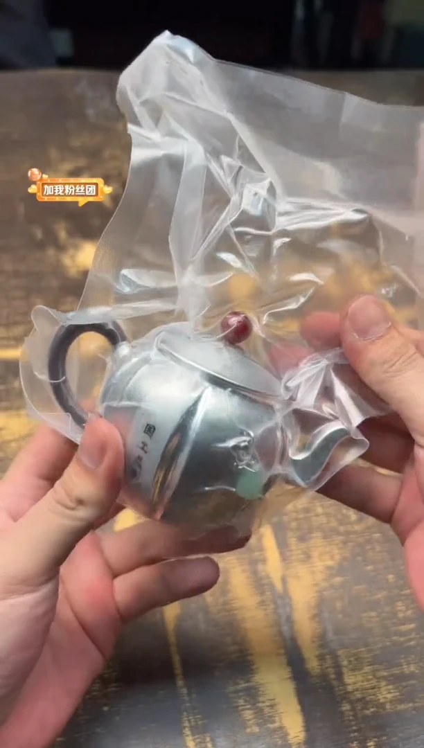 【闪购商品】/晓锤 玉坠小壶。。。