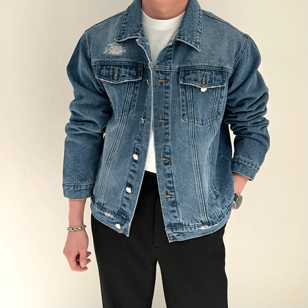 「KERRIITHYS」春季新款男装口袋装饰翻洗水蓝色破洞牛仔夹克外套