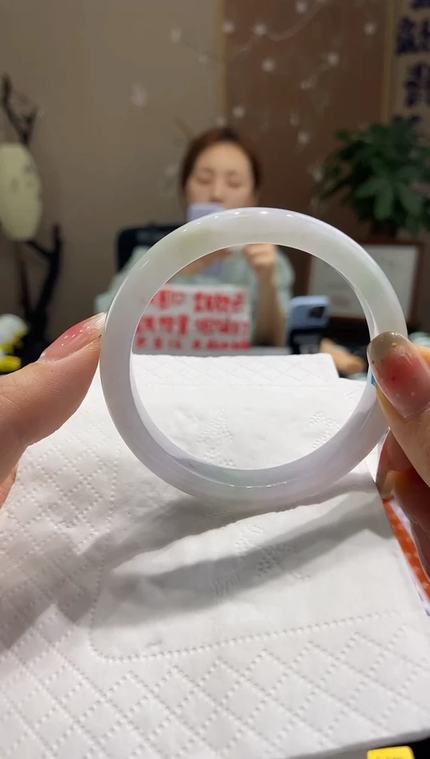【闪购商品】翡翠手镯未镶嵌57 58圈口