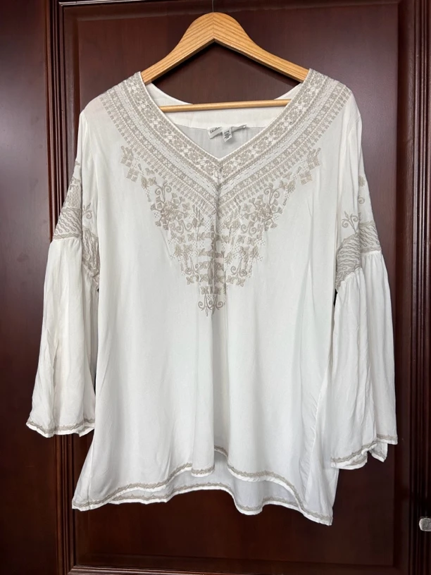 时尚洋气绣花V领衬衫优雅显瘦七分袖上衣白色夏季宽松气质衬衣