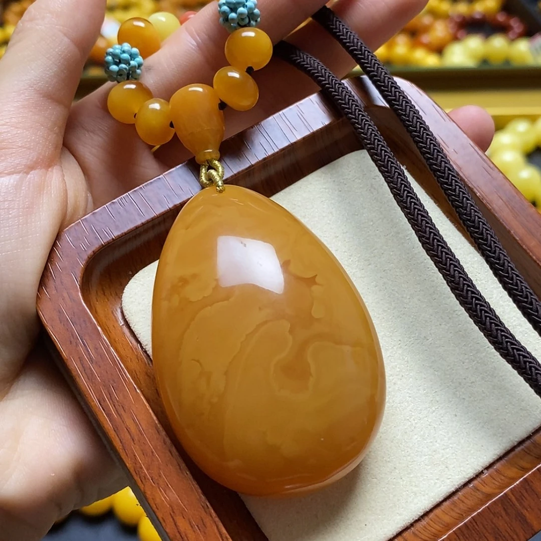 【闪购商品】蜜蜡裸石未镶嵌项链