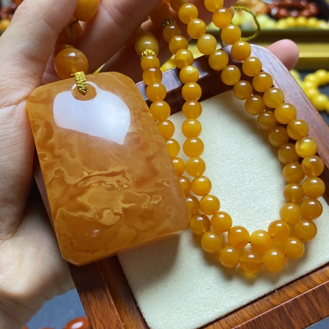 【闪购商品】蜜蜡裸石未镶嵌项链