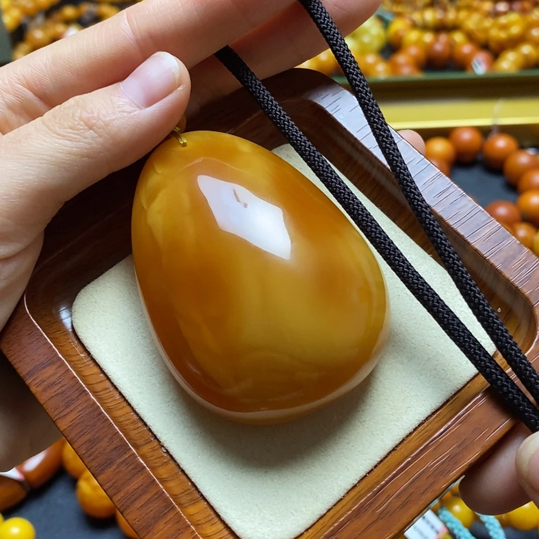 【闪购商品】蜜蜡裸石未镶嵌高****4项链