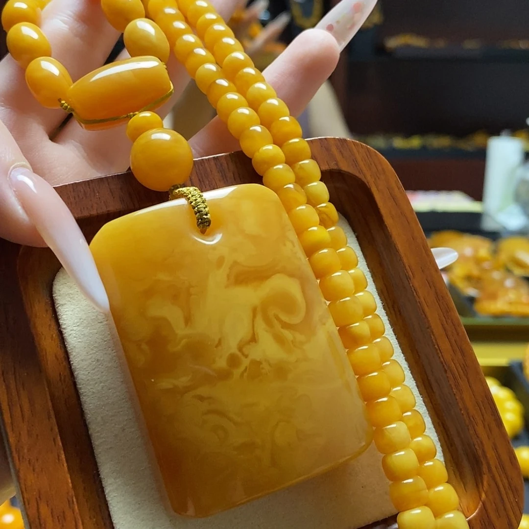 【闪购商品】蜜蜡裸石未镶嵌项链