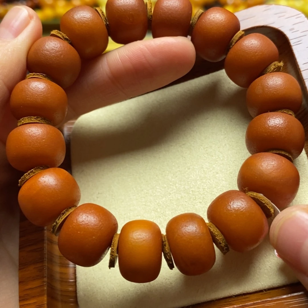【闪购商品】蜜蜡裸石未镶嵌手串