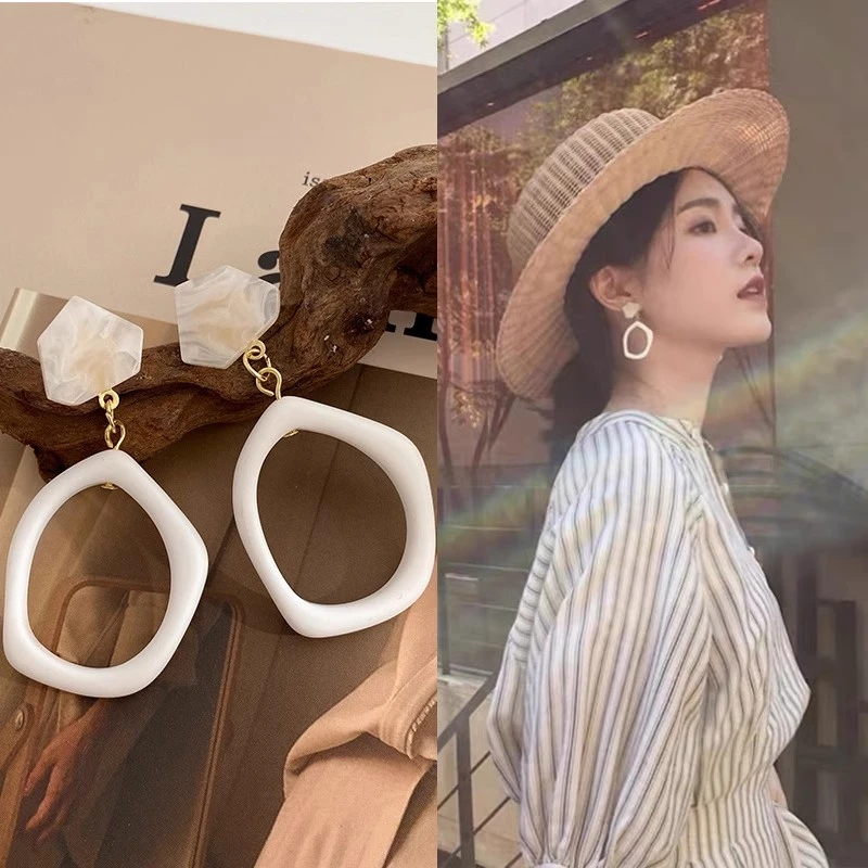 合金耳饰 几何亚克力耳钉2024年新款潮简约个性轻奢耳环气质高级