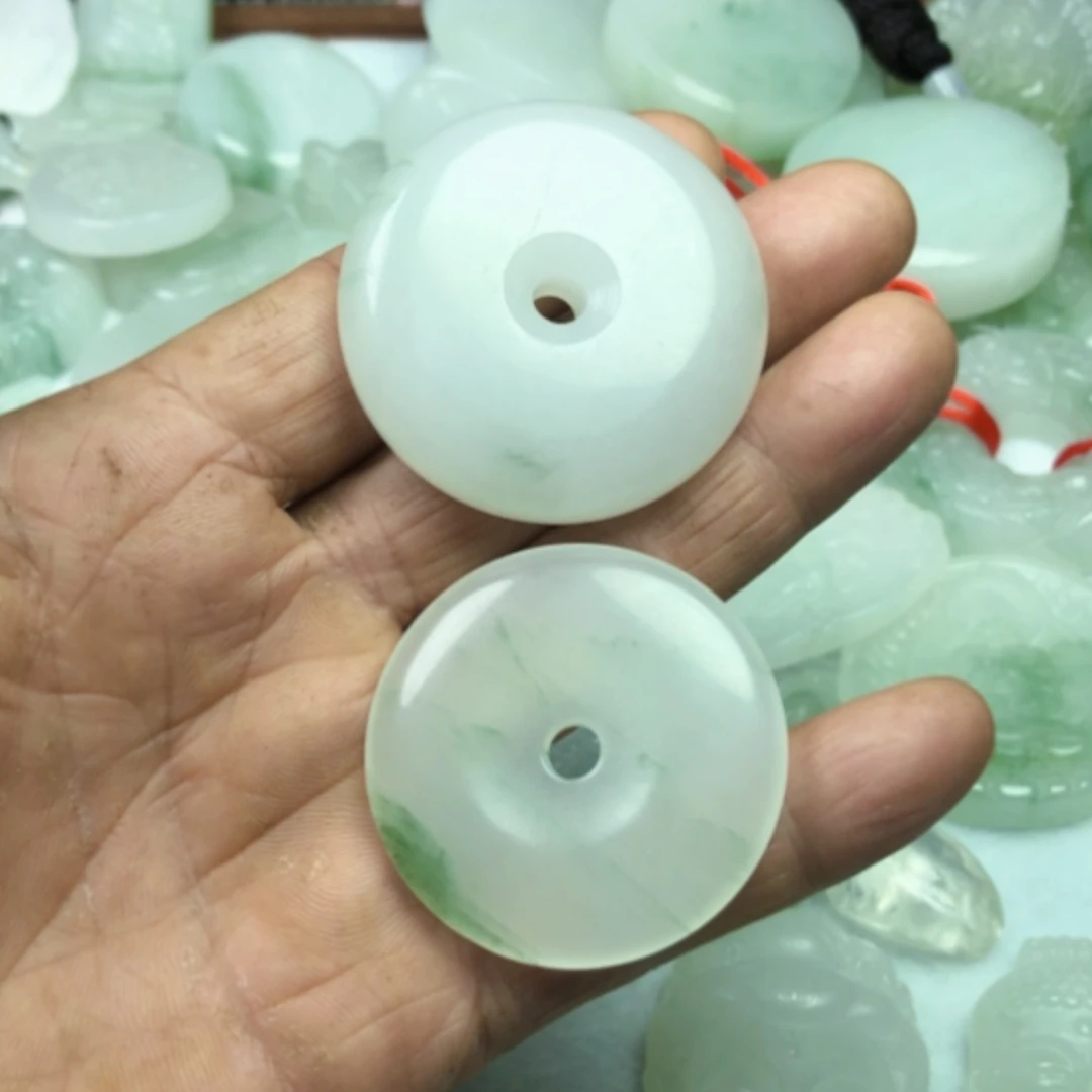 【闪购商品】石英质玉吊坠(赠链)未镶嵌古***树