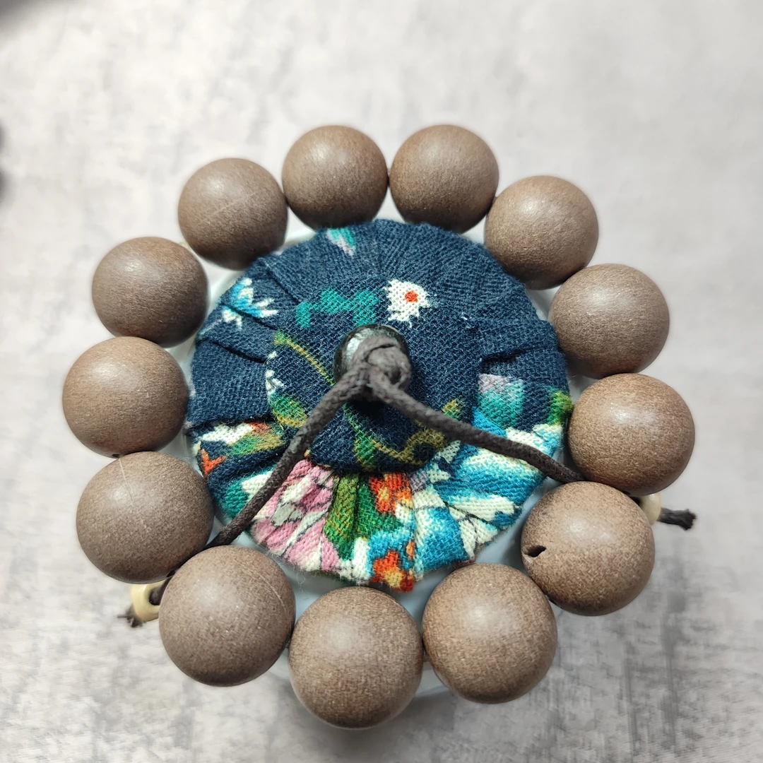 龙涎1.7古法合香手串瑕疵