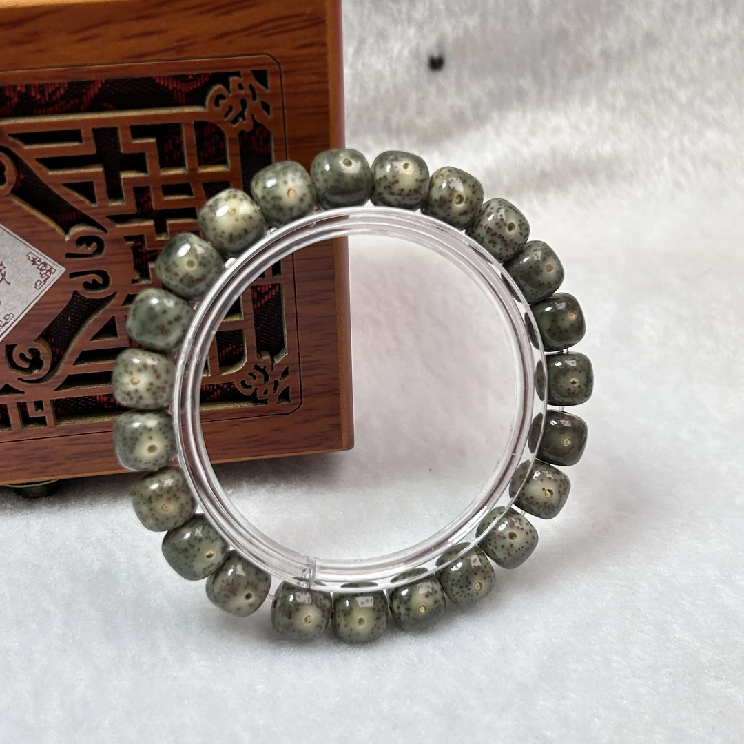 海南原生态星月菩提石玉料帝王绿9×10