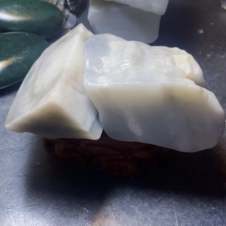 透闪石质玉摆件未镶嵌风*