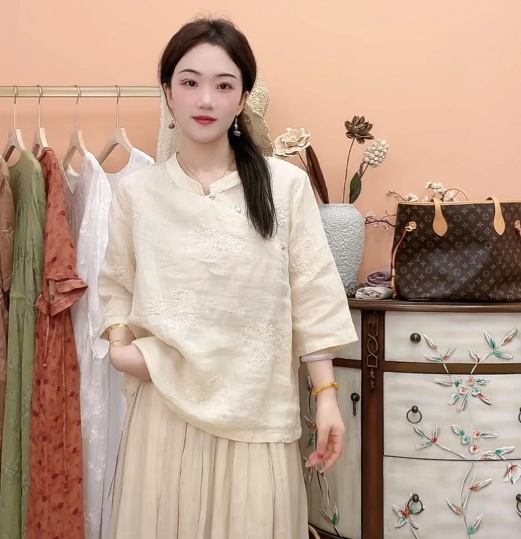 苏维新款850苎麻刺绣小衫