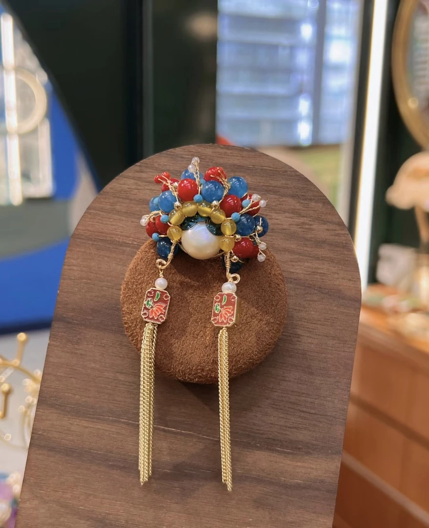 国风脸谱流苏民族风胸花（红蓝经典款）
