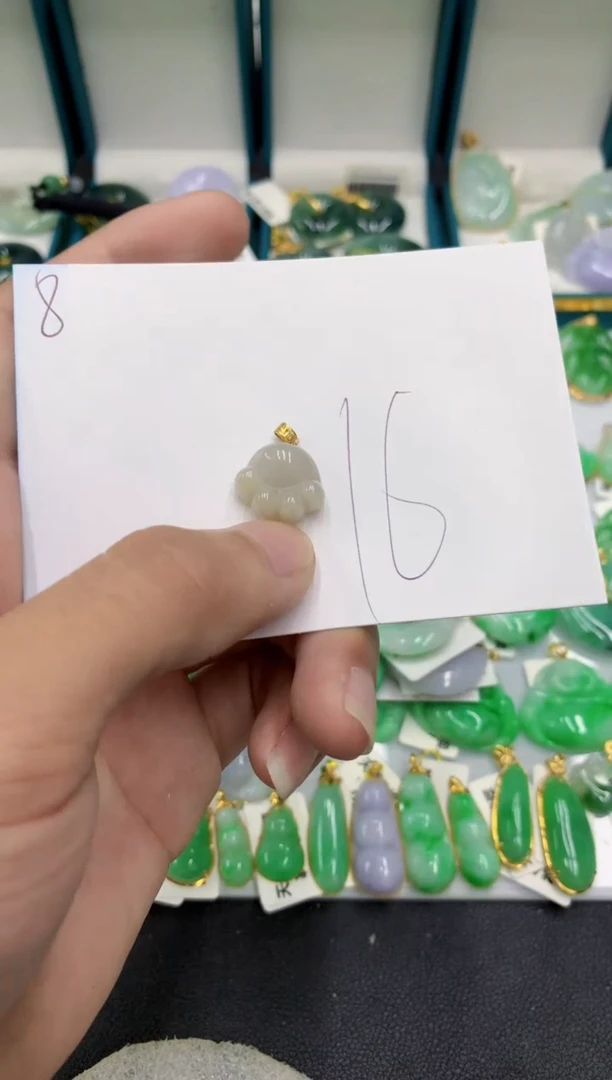 【闪购商品】翡翠颈饰18K金镶嵌翡翠