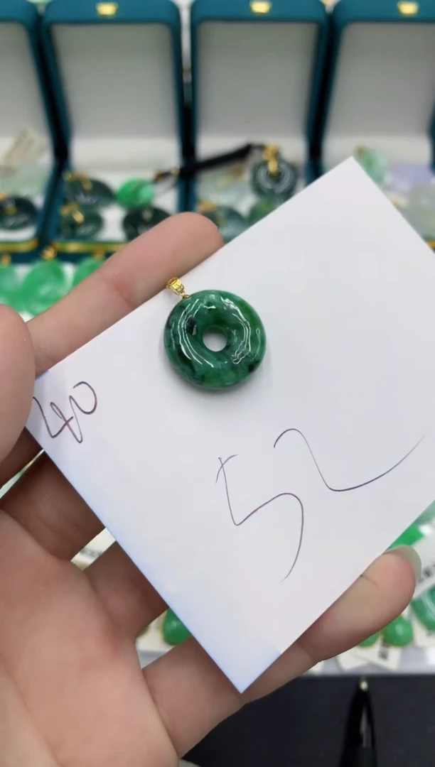【闪购商品】翡翠颈饰18K金镶嵌翡翠