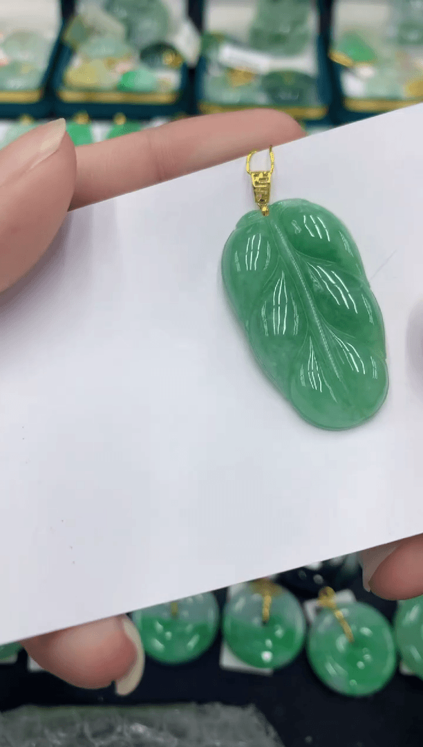 【闪购商品】翡翠颈饰18K金镶嵌47号链接