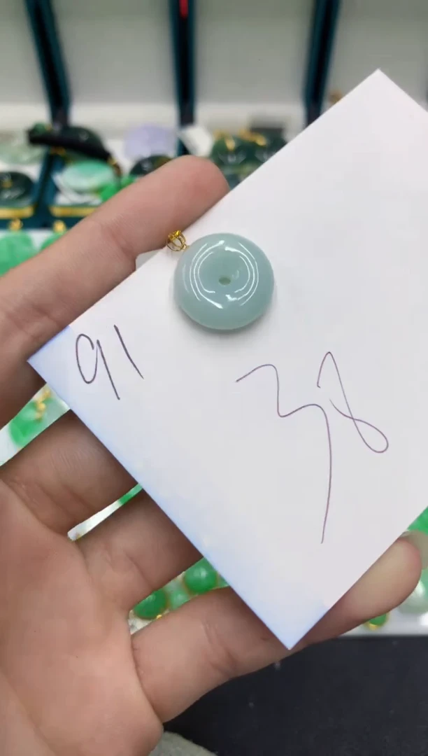 【闪购商品】翡翠颈饰18K金镶嵌翡翠
