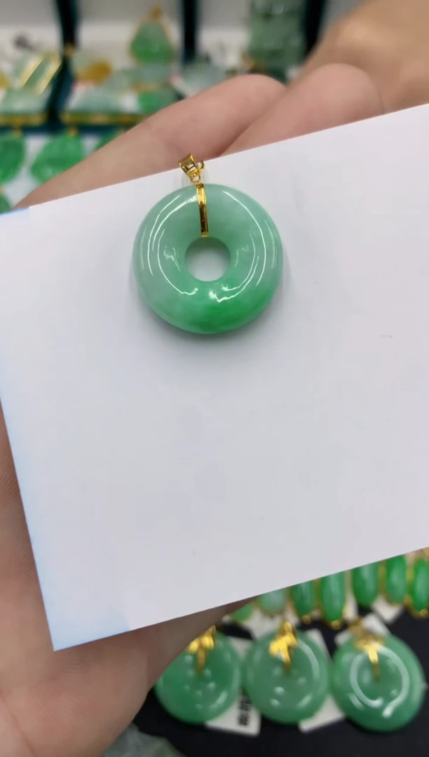 【闪购商品】翡翠颈饰18K金镶嵌83号链接