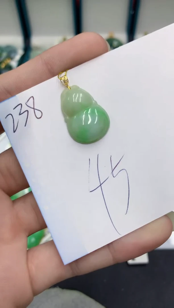 【闪购商品】翡翠颈饰18K金镶嵌翡翠